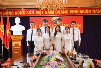 NIỀM TỰ HÀO KHOA DU LỊCH VÀ NGOẠI NGỮ: 8 SINH VIÊN ƯU TÚ ĐƯỢC KẾT NẠP ĐẢNG